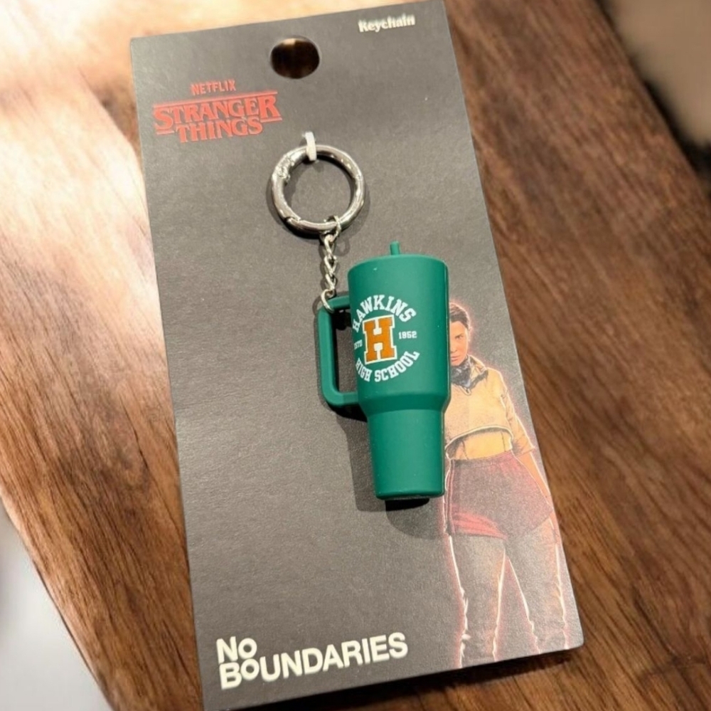Netflix Stranger Things Hawkins High Mini Tumbler Keychain - Unisex NEW